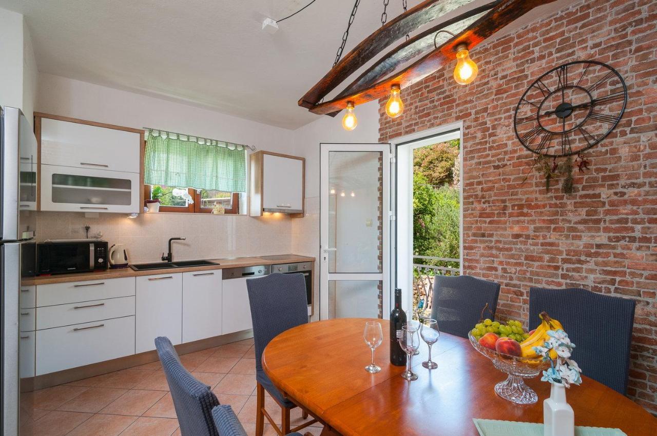 Apartman Neven Podgora Exteriér fotografie