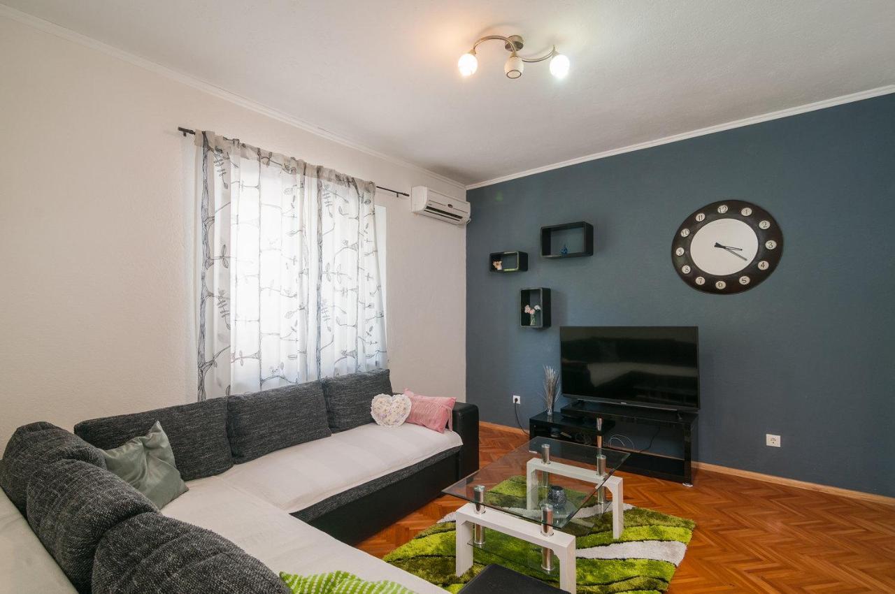 Apartman Neven Podgora Exteriér fotografie